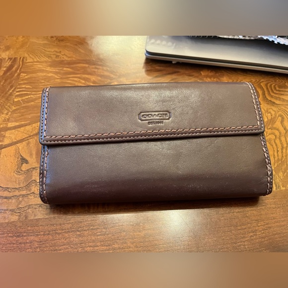 Coach Wallet, leather, Brown, w toggle bolt  **Lowest price ** - Picture 4 of 10